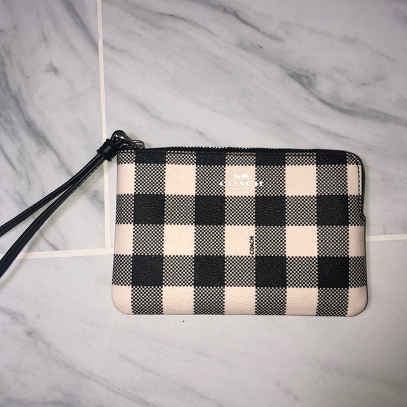 Coach Handbags - Coach Wristlet/ Coin purse Coach Handbags - Coach Wristlet/ Coin purse